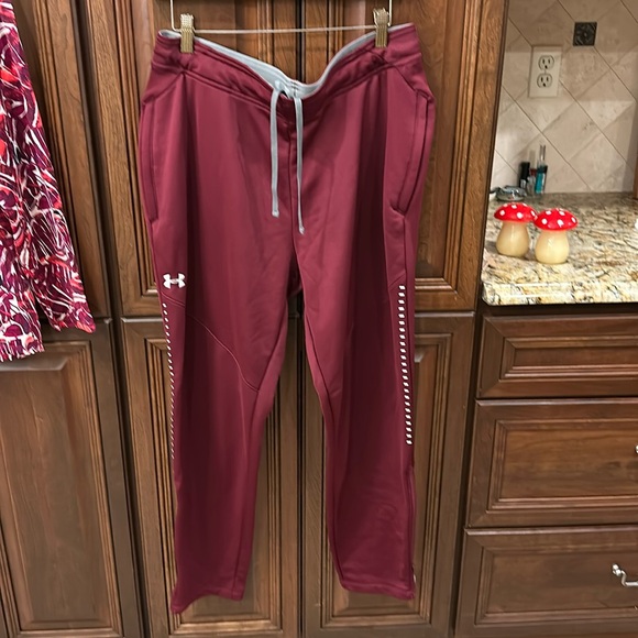 LAST HOURS UNDER ARMOUR Pants - Picture 1 of 13